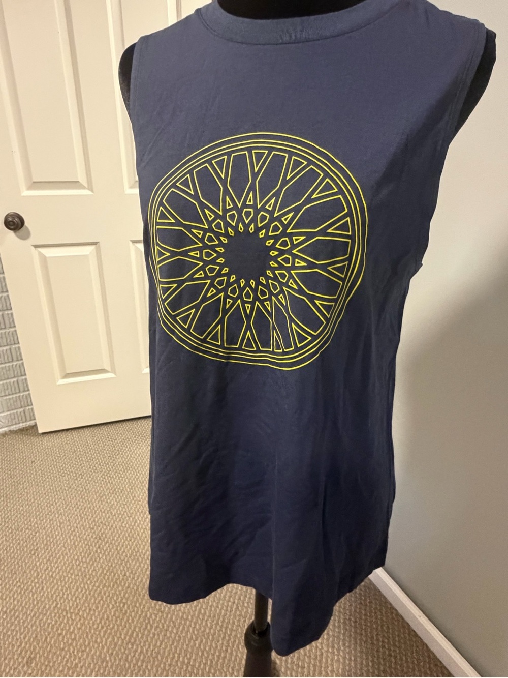 SoulCycle Graphic Muscle Tank Women’s Small Navy Yellow Wheel Graphic NWT